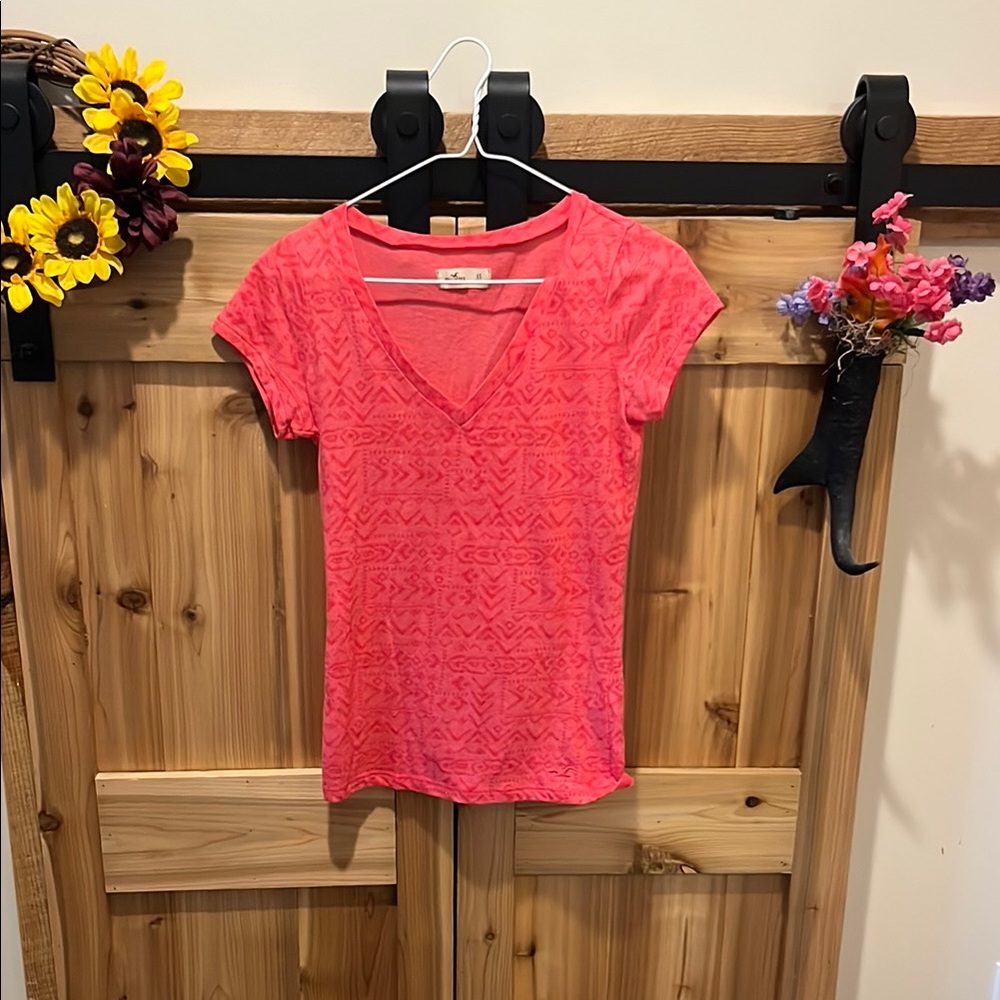 Hollister Coral Pink V-Neck Short Sleeve Tee